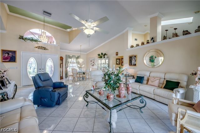 2105 SW 53rd TER, Cape Coral, FL 33914