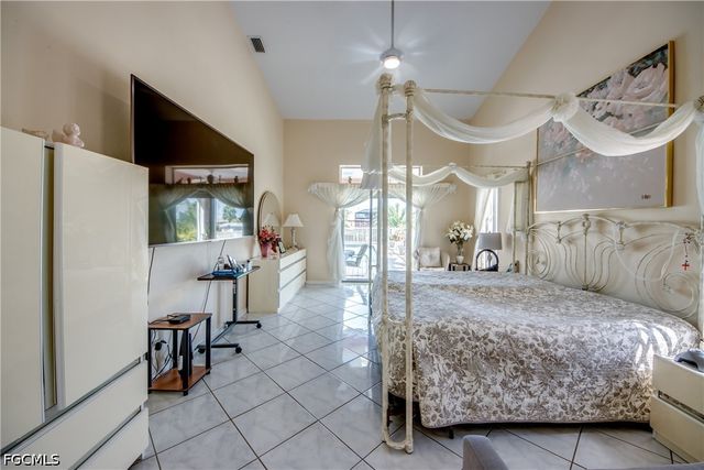2105 SW 53rd TER, Cape Coral, FL 33914