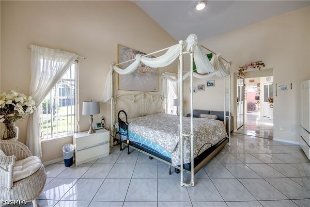 2105 SW 53rd TER, Cape Coral, FL 33914