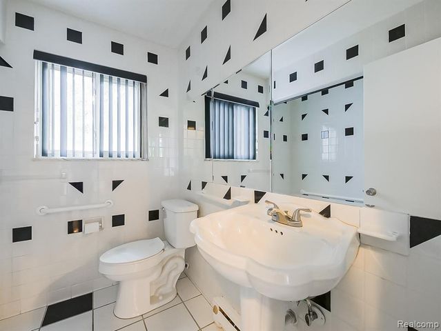 21520 Concord Court, Southfield, MI 48076