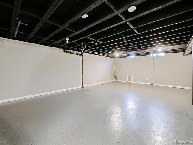 21520 Concord Court, Southfield, MI 48076