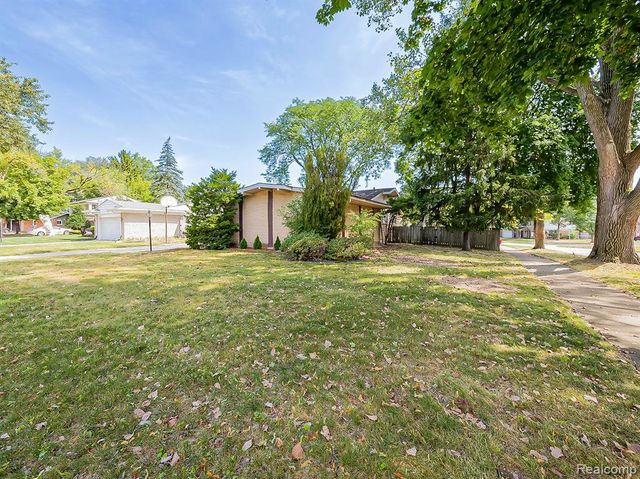 21520 Concord Court, Southfield, MI 48076