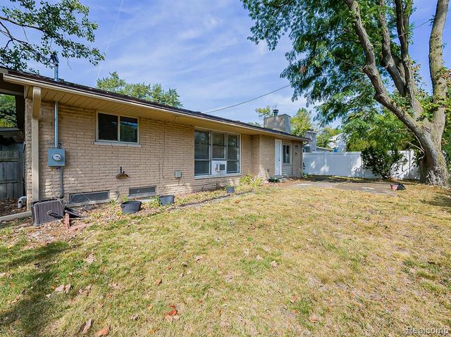 21520 Concord Court, Southfield, MI 48076