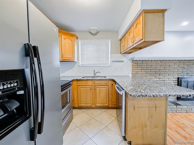 21520 Concord Court, Southfield, MI 48076