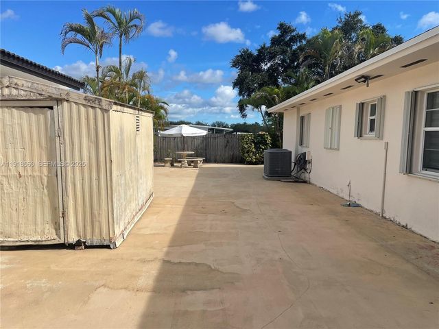 11365 SW 143rd Ct, Miami, FL 33186