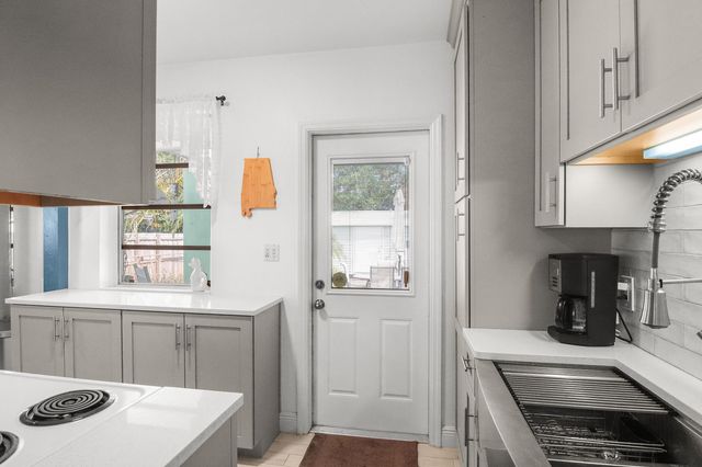 5606 Hobart Avenue, West Palm Beach, FL 33405