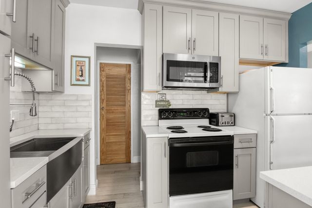 5606 Hobart Avenue, West Palm Beach, FL 33405