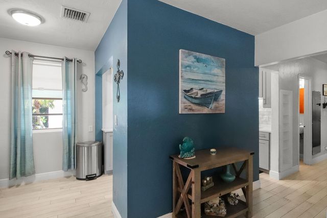 5606 Hobart Avenue, West Palm Beach, FL 33405