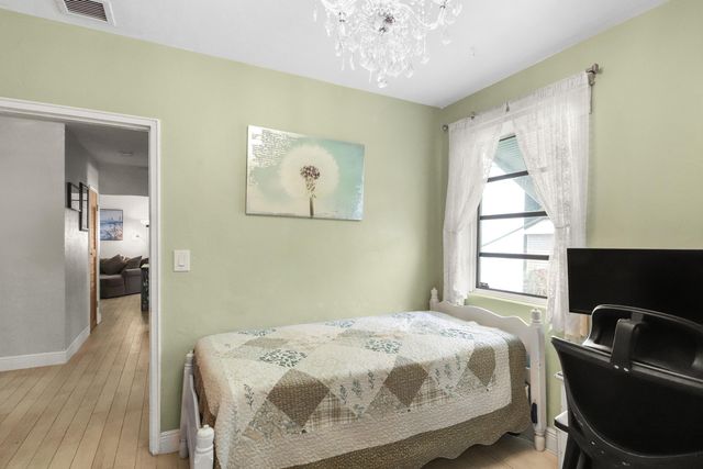 5606 Hobart Avenue, West Palm Beach, FL 33405