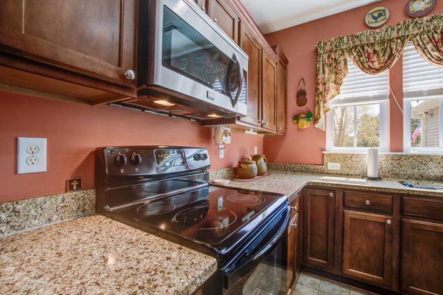 184 Columns Road, Summerville, SC 29483