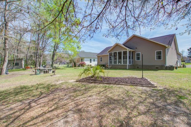 184 Columns Road, Summerville, SC 29483