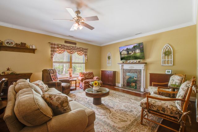 184 Columns Road, Summerville, SC 29483