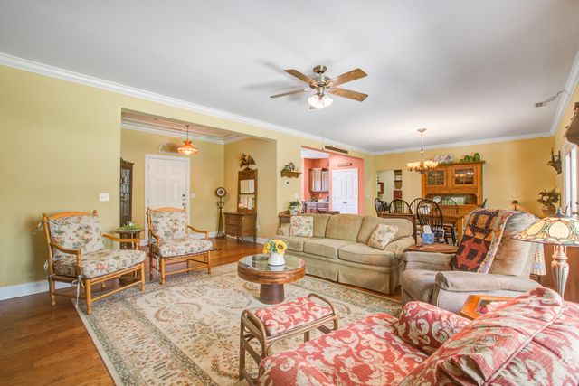 184 Columns Road, Summerville, SC 29483