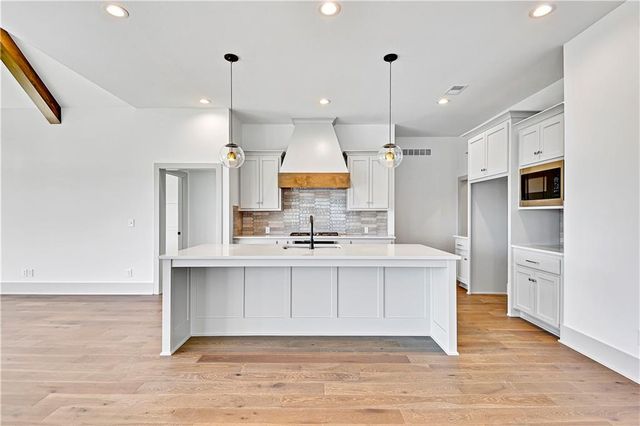 13431 W 174th Terrace, Overland Park, KS 66221