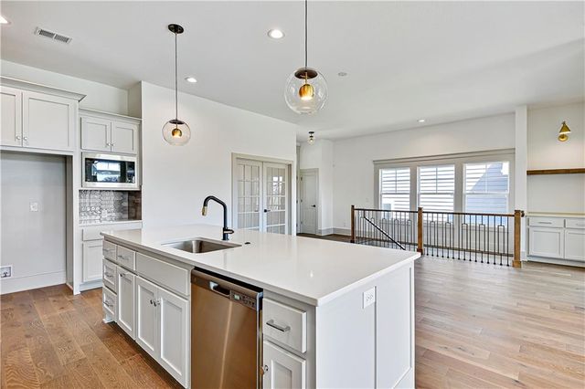 13431 W 174th Terrace, Overland Park, KS 66221