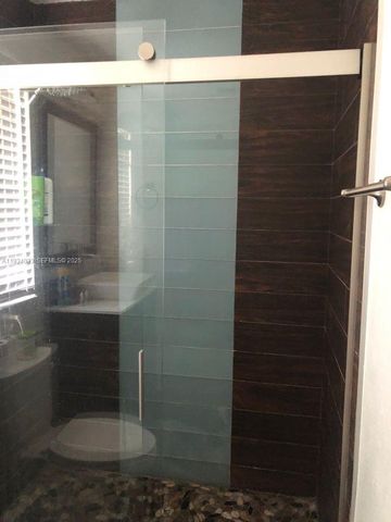 8826 W Flagler St 204, Miami, FL 33174