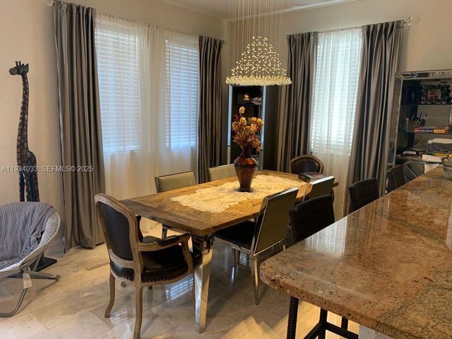 8826 W Flagler St 204, Miami, FL 33174