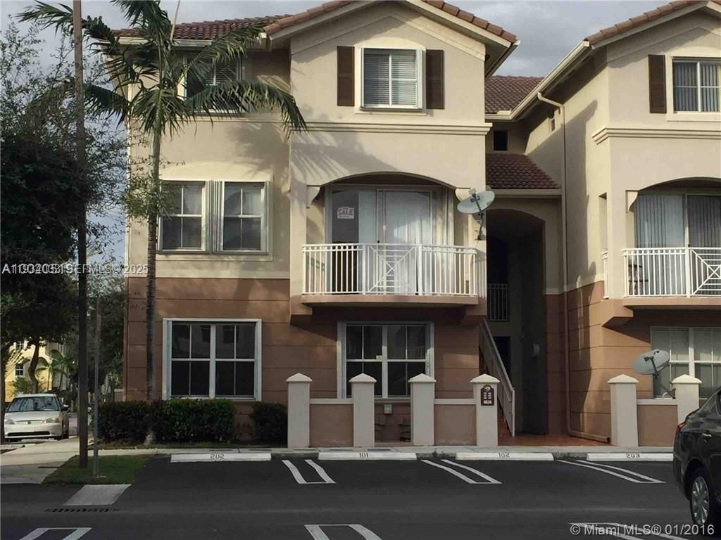 8826 W Flagler St 204, Miami, FL 33174