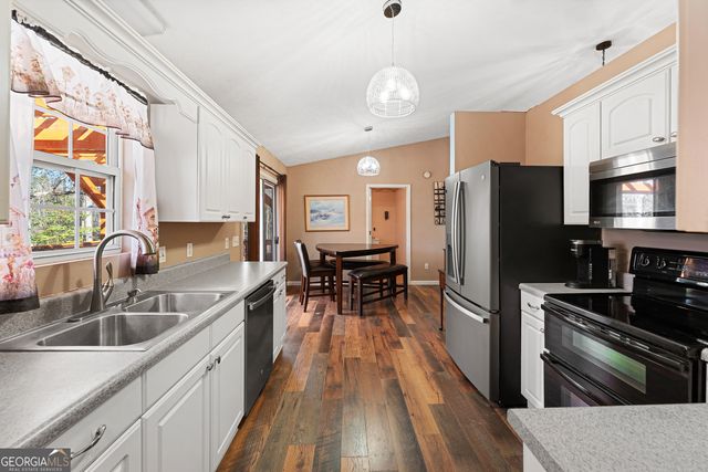 281 Cherokee Drive, Fair Play, SC 29643