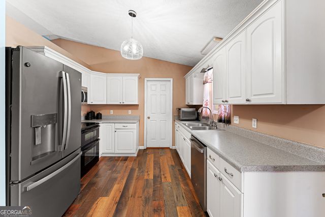 281 Cherokee Drive, Fair Play, SC 29643