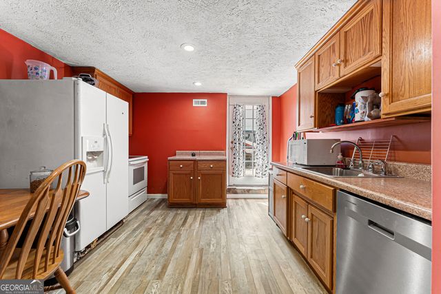 281 Cherokee Drive, Fair Play, SC 29643