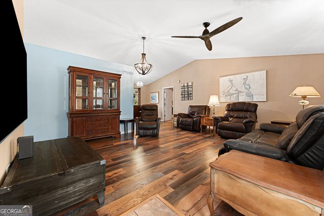 281 Cherokee Drive, Fair Play, SC 29643