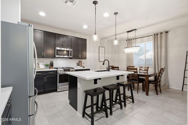 4383 W HORSENETTLE Drive, San Tan Valley, AZ 85144