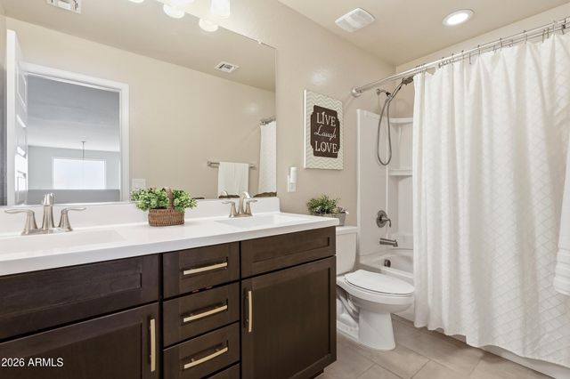 4383 W HORSENETTLE Drive, San Tan Valley, AZ 85144