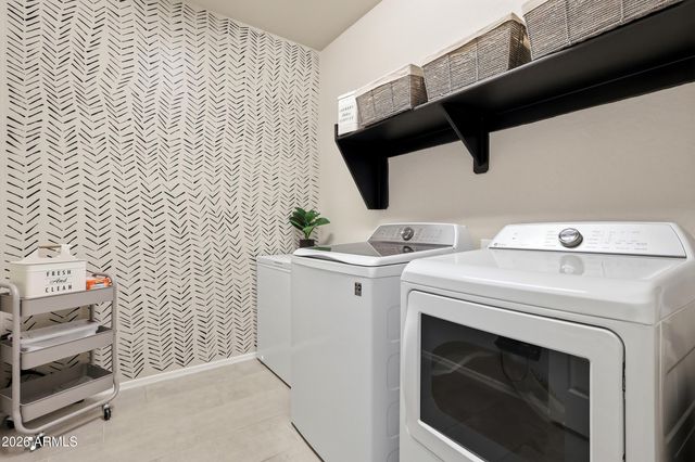 4383 W HORSENETTLE Drive, San Tan Valley, AZ 85144
