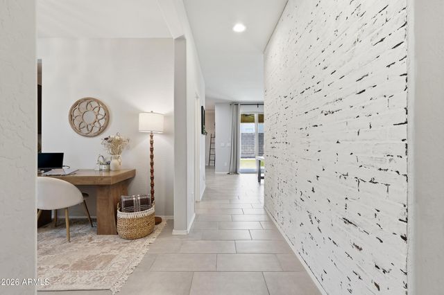 4383 W HORSENETTLE Drive, San Tan Valley, AZ 85144