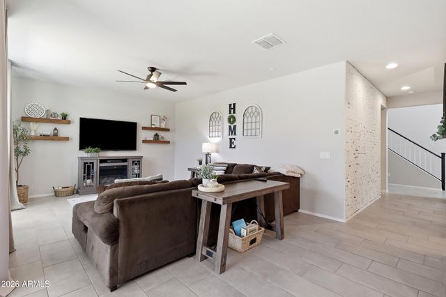 4383 W HORSENETTLE Drive, San Tan Valley, AZ 85144