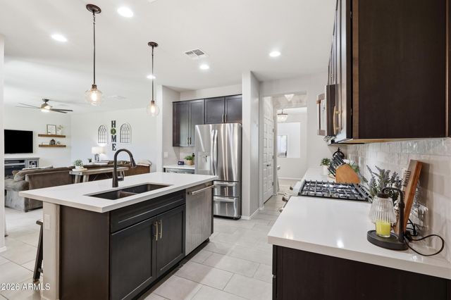 4383 W HORSENETTLE Drive, San Tan Valley, AZ 85144