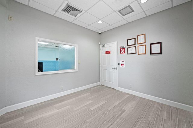 1501 Presidential Way 9, West Palm Beach, FL 33401