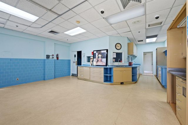 1501 Presidential Way 9, West Palm Beach, FL 33401