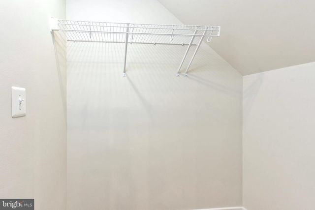 43740 TRANSIT SQ, Ashburn, VA 20147