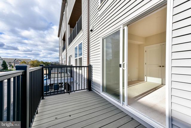 43740 TRANSIT SQ, Ashburn, VA 20147