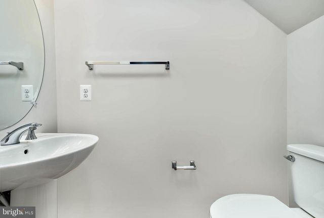 43740 TRANSIT SQ, Ashburn, VA 20147