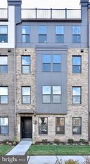 43740 TRANSIT SQ, Ashburn, VA 20147