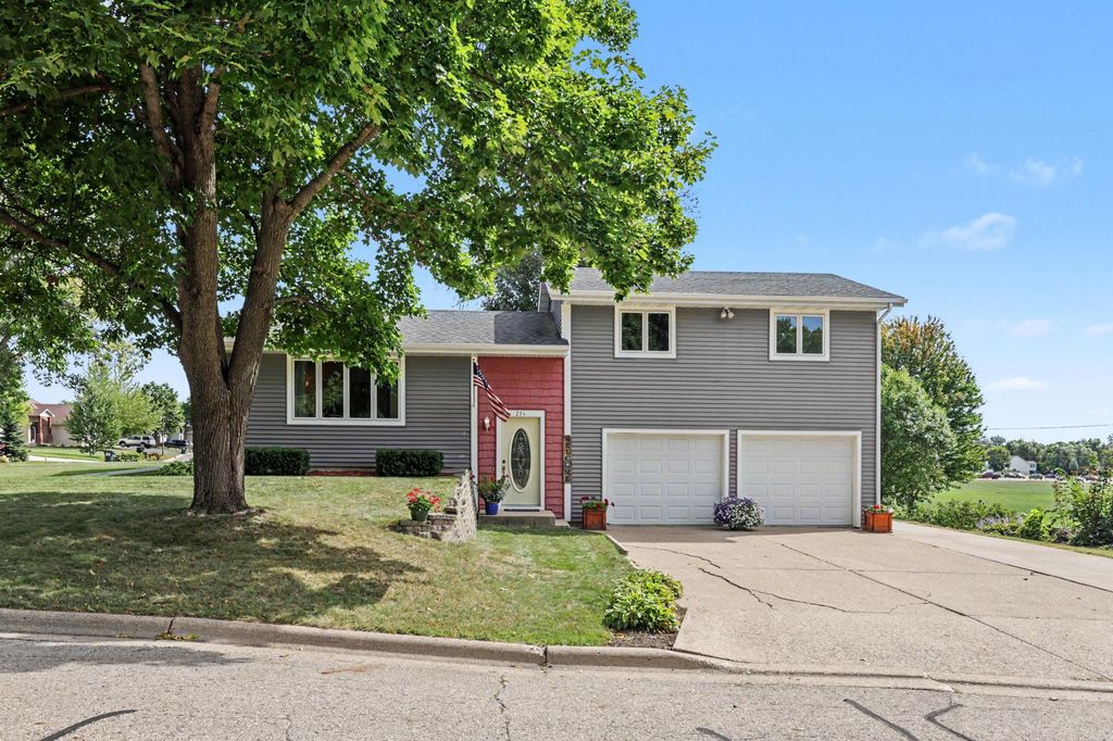 214 5th Avenue NE, Lonsdale, MN 55046 — exterior