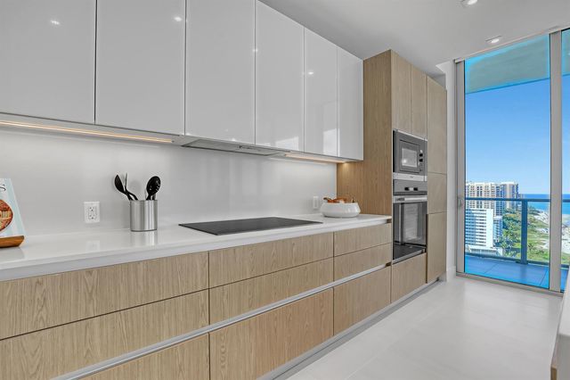 3100 N Ocean Drive H-1703, Riviera Beach, FL 33404