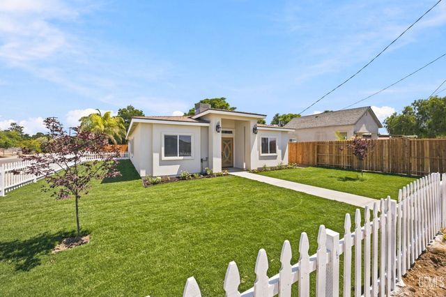 4906 Redbank Road, Bakersfield, CA 93307