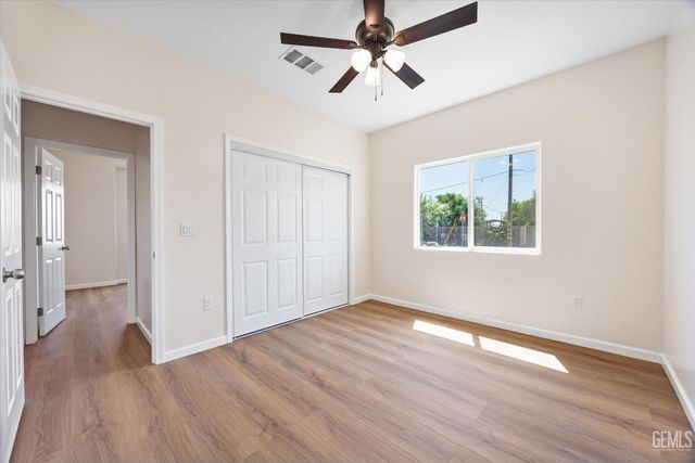 4906 Redbank Road, Bakersfield, CA 93307