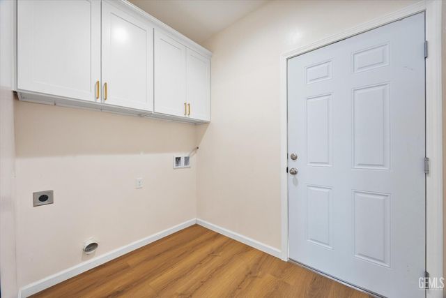 4906 Redbank Road, Bakersfield, CA 93307