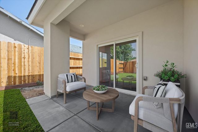4906 Redbank Road, Bakersfield, CA 93307