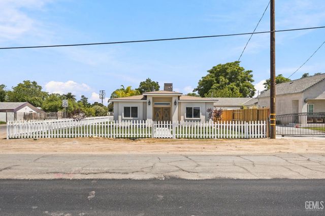 4906 Redbank Road, Bakersfield, CA 93307