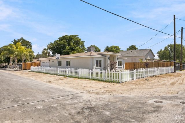 4906 Redbank Road, Bakersfield, CA 93307