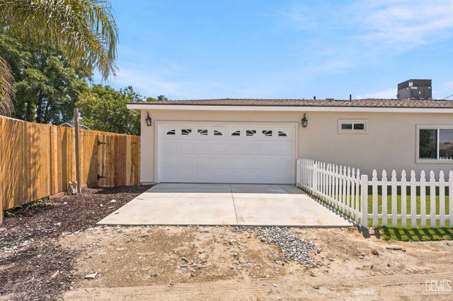 4906 Redbank Road, Bakersfield, CA 93307