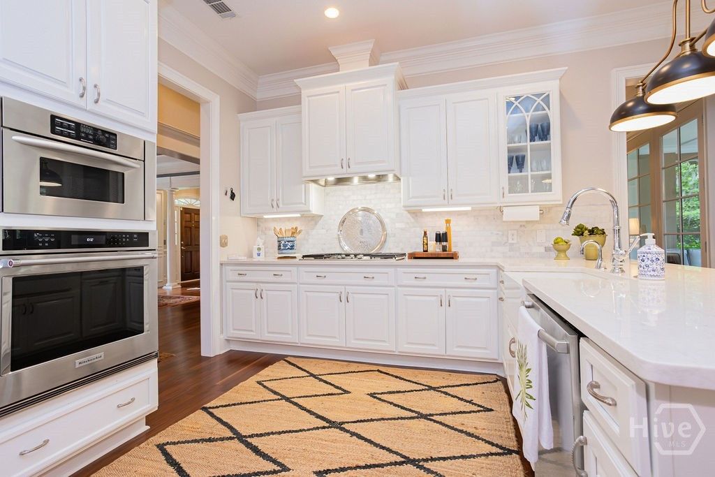 Image 17 of property listing at 4 Perriwinkle Lane, Savannah, GA 31411