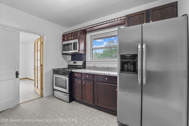 1422 Comfort Street, Lansing, MI 48915