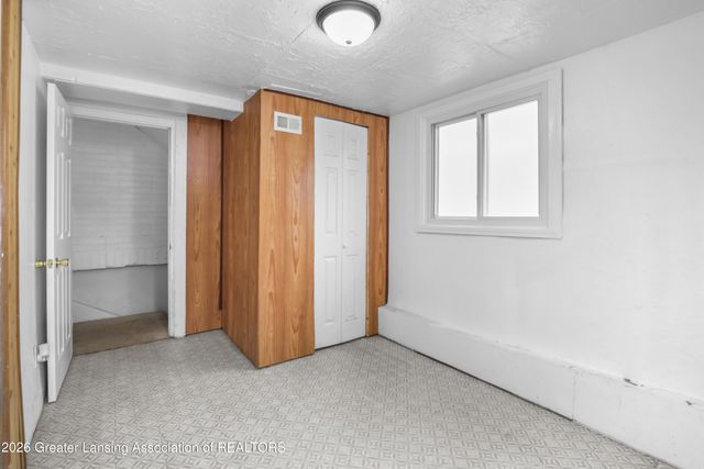 1422 Comfort Street, Lansing, MI 48915